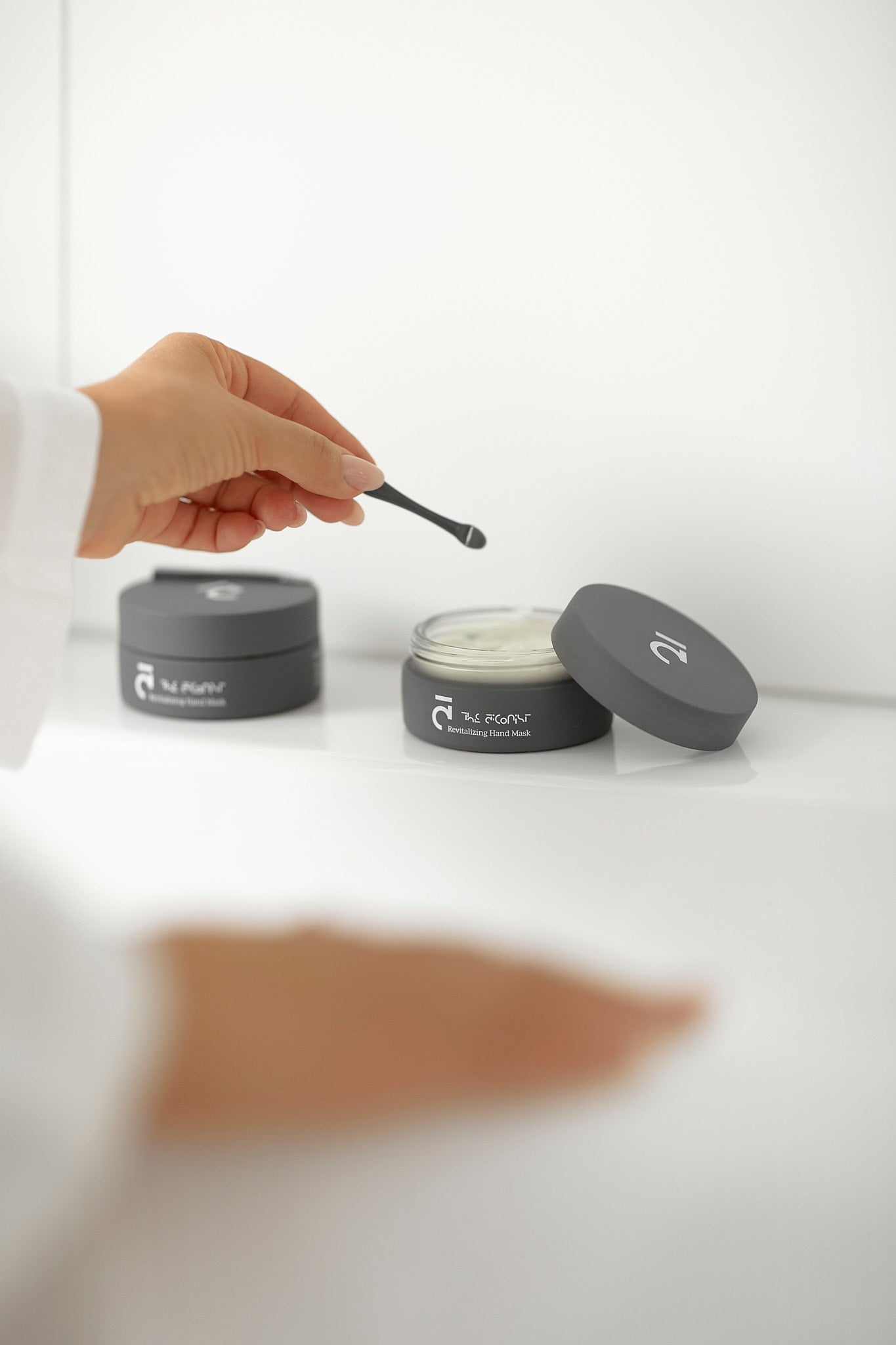 Revitalizing Hand Mask